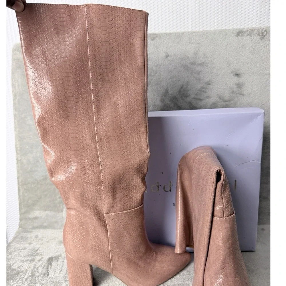 Madden Girl Firefly Women 8.5 Blush Pink Snakeskin Pointed Toe Block Heel Boot